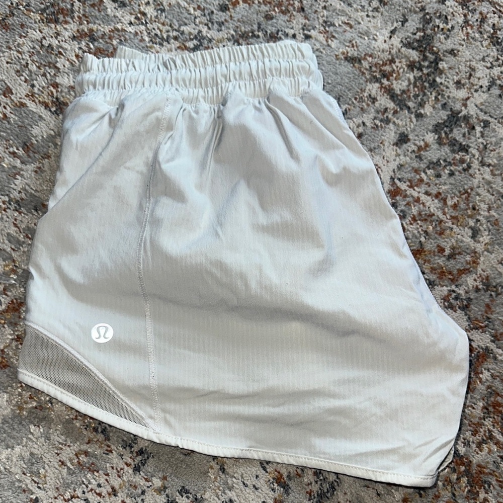 Lululemon Hotty Hot shorts